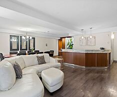 Travelodge by Wyndham Saskatoon