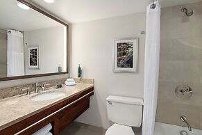 DoubleTree by Hilton Pittsburgh - Green Tree