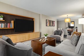 DoubleTree by Hilton Pittsburgh - Green Tree