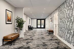 DoubleTree by Hilton Pittsburgh - Green Tree