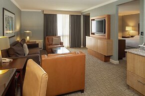 DoubleTree by Hilton Pittsburgh - Green Tree