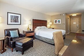 DoubleTree by Hilton Pittsburgh - Green Tree