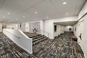 DoubleTree by Hilton Pittsburgh - Green Tree