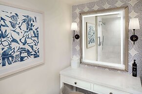 Casa Marina Key West, Curio Collection by Hilton