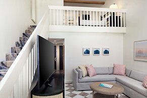 Casa Marina Key West, Curio Collection by Hilton