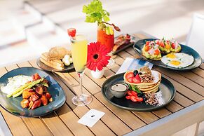 Casa Marina Key West, Curio Collection by Hilton