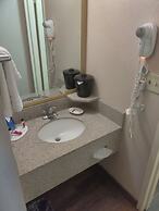Baymont by Wyndham Madison Heights Detroit Area