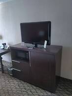 Baymont by Wyndham Madison Heights Detroit Area