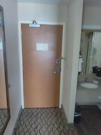 Baymont by Wyndham Madison Heights Detroit Area