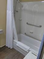 Baymont by Wyndham Madison Heights Detroit Area