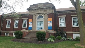 Best Western Plus Rose City Suites