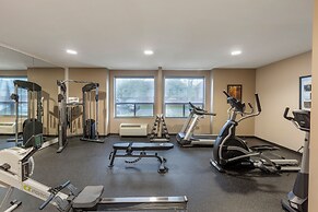 Best Western Plus Rose City Suites