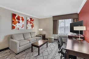 Best Western Plus Rose City Suites