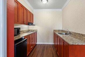 Best Western Plus Rose City Suites