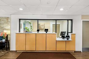 Comfort Inn & Suites Durham near Duke University