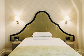 Hotel Bristol
