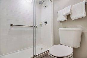 Red Roof Inn PLUS+ Dallas – Addison