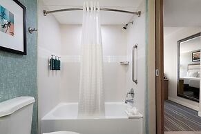 DoubleTree by Hilton Virginia Beach