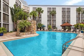 Doubletree by Hilton Fort Myers at Bell Tower Shops