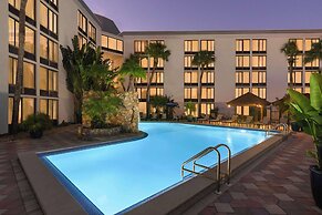 Doubletree by Hilton Fort Myers at Bell Tower Shops