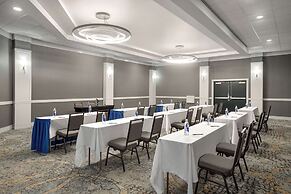 Doubletree by Hilton Fort Myers at Bell Tower Shops