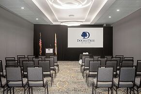 Doubletree by Hilton Fort Myers at Bell Tower Shops