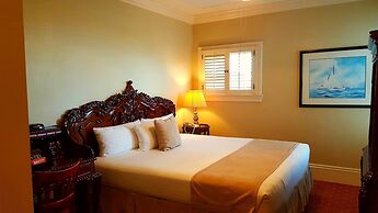 The Monterey Hotel