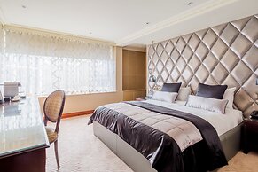 Radisson Blu Hotel, London Heathrow