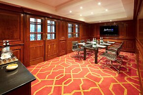Radisson Blu Hotel, London Heathrow