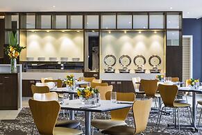 Holiday Inn Melbourne Airport by IHG