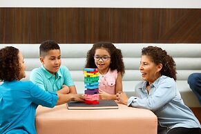 Holiday Inn Melbourne Airport by IHG