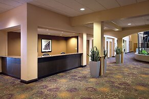 Embassy Suites by Hilton Kansas City International Airport