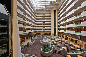 Embassy Suites by Hilton Kansas City International Airport