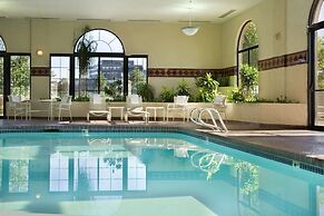 Embassy Suites by Hilton Kansas City International Airport