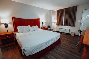 Lamplighter Inn & Suites - North