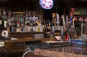 Lamplighter Inn & Suites - North