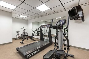 Lamplighter Inn & Suites - North