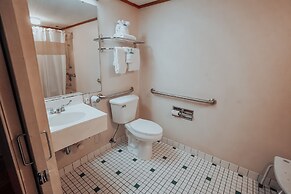 Lamplighter Inn & Suites - North