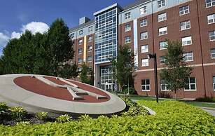Copley Inn & Suites, Copley - Akron