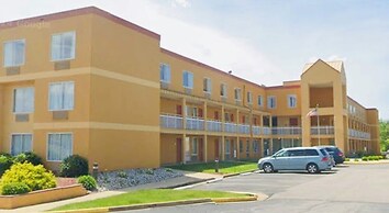 Copley Inn & Suites, Copley - Akron