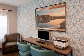 Best Western Fishkill Inn & Suites