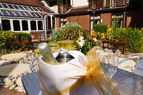 Kingston Lodge Hotel