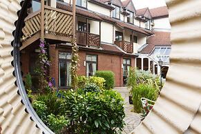 Kingston Lodge Hotel