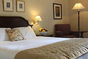 Kingston Lodge Hotel