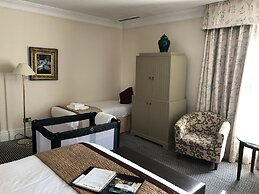 Kingston Lodge Hotel