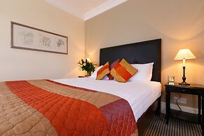 Kingston Lodge Hotel