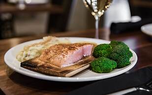 Holiday Inn & Suites Duluth Downtown by IHG