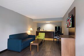 HomeTowne Studios By Red Roof Vero Beach - I-95