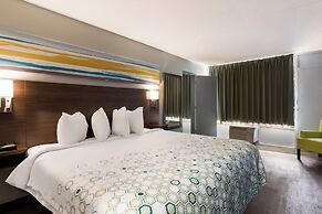 HomeTowne Studios By Red Roof Vero Beach - I-95