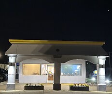 Days Inn by Wyndham Salina South